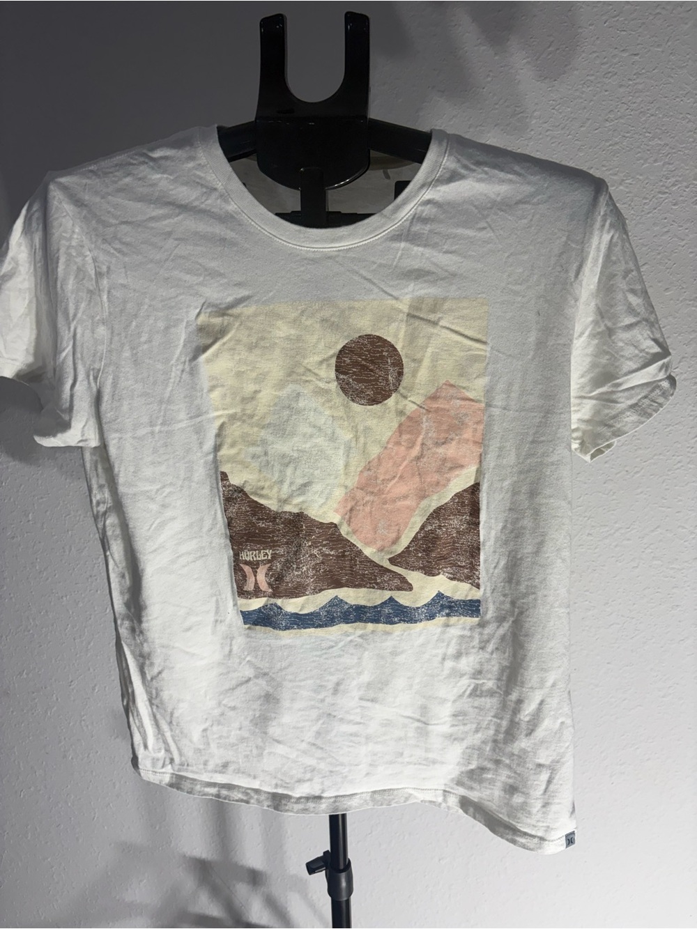 Hurley White Graphic Short Sleeve Tee with Brown, Pink and Blue Scenic Print